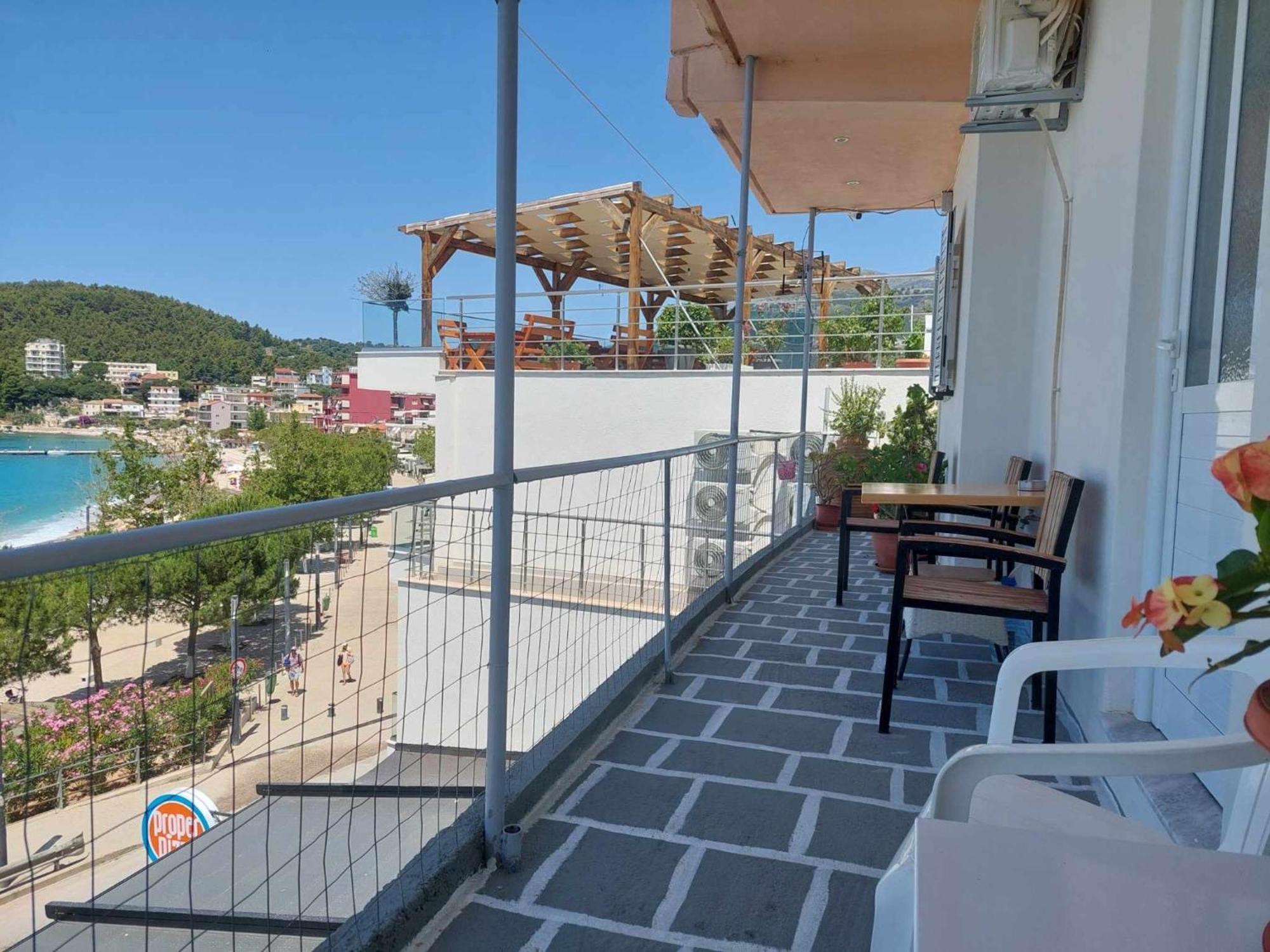 Veronika'S Apartment Himarë Dış mekan fotoğraf